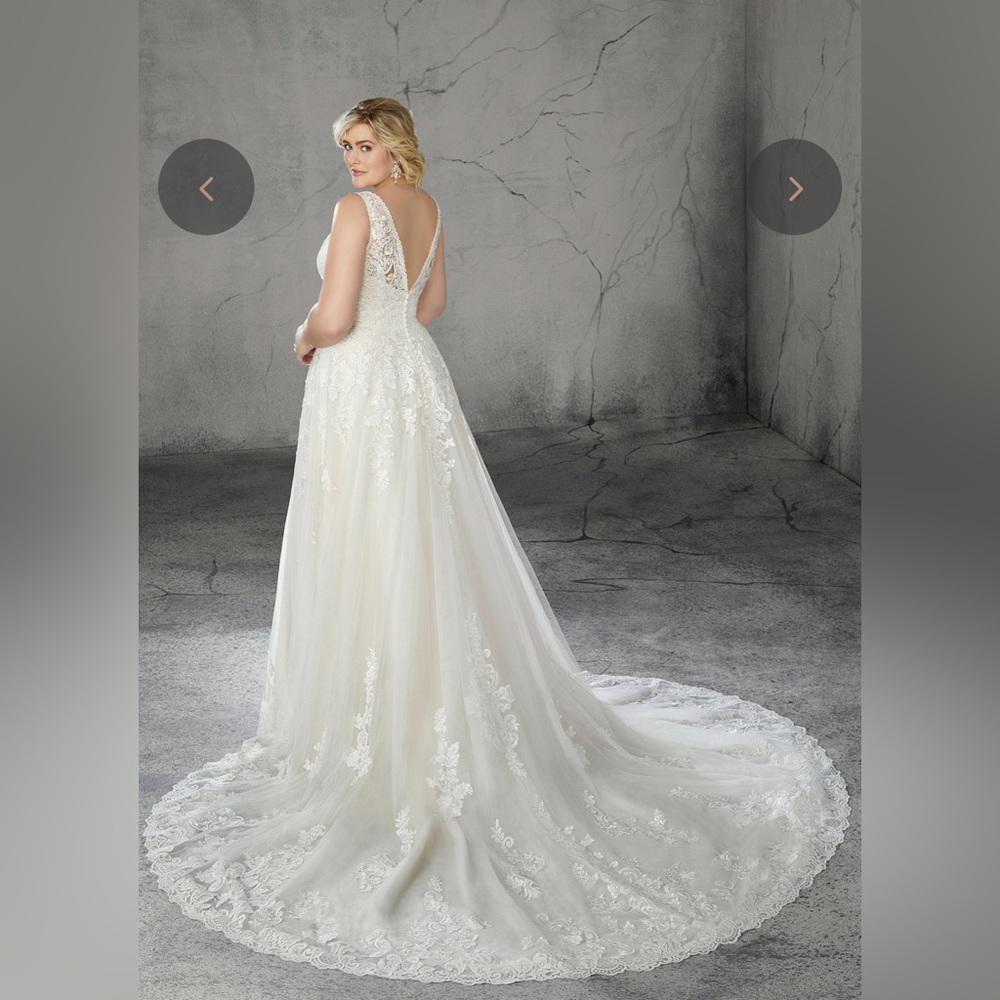 Morilee 
Venice Lace
Embroidered Lace Appliqués A-Line, Wide Scalloped Hemline